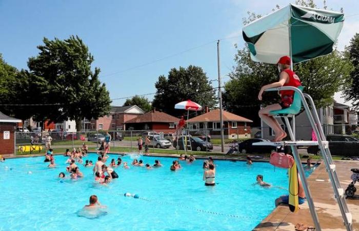 public swimming pools open to all in the region
