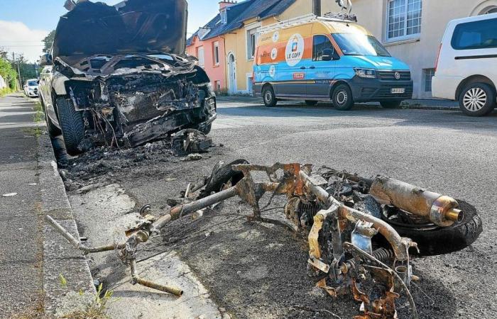 In Brest, a scooter burns, the fire spreads to a car