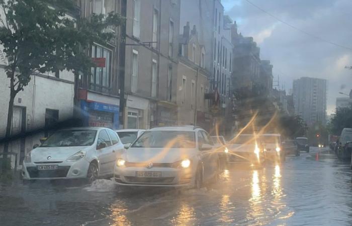 Nantes city center flooded after torrential rains on Wednesday