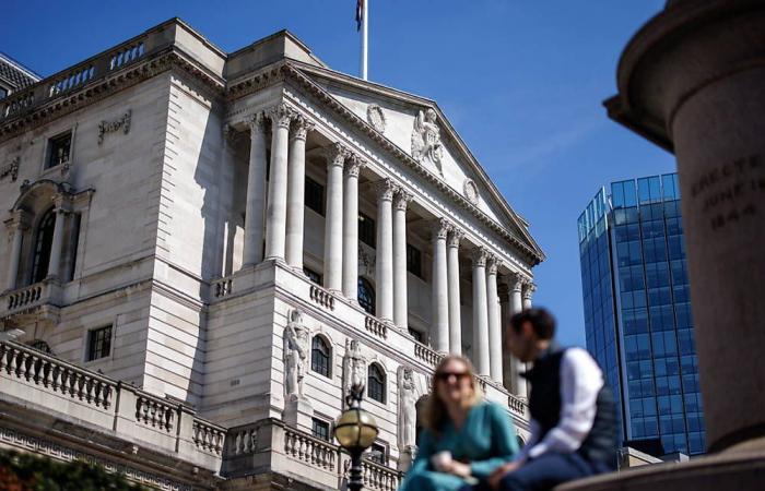 The Bank of England keeps its rate unchanged