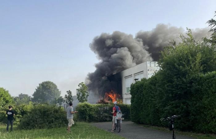 Fire in a primary school near Lyon, two classrooms go up in smoke