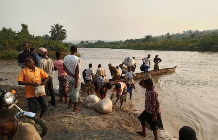 Collapse of the Lubi bridge: traders spend more on the crossing by canoe