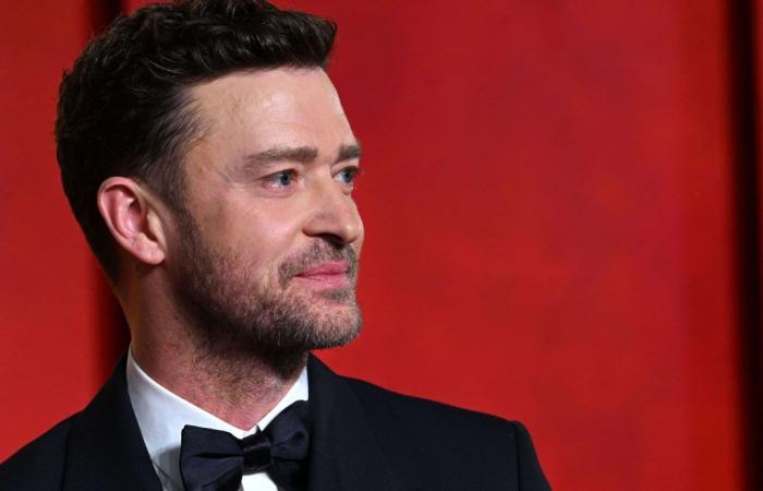In the middle of a concert, Justin Timberlake talks about his arrest for drunk driving