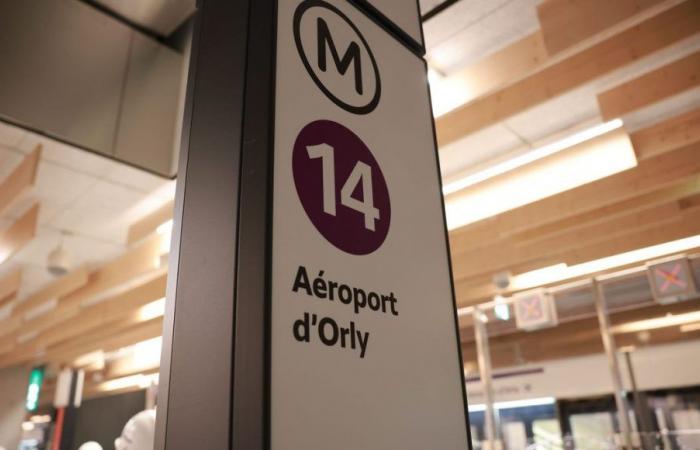 Paris metro: line 14 extended to the north and south, Orly airport now accessible