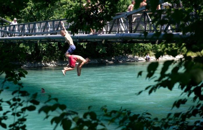 For social networks: “Bridge jumping”, this dangerous summer fashion