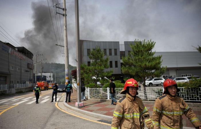 In South Korea, fire at a battery factory leaves one dead and twenty-one missing