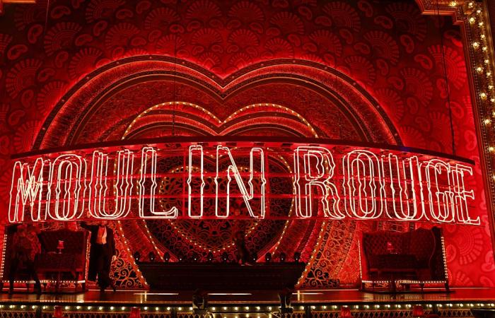 In Paris, the Moulin Rouge welcomes new temporary wings