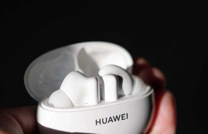 Huawei becomes Apple’s nightmare again