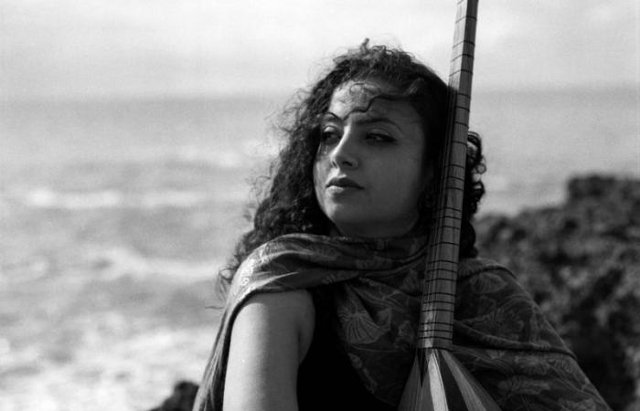 Farah Kaddour, the Lebanese musician who feminizes bouzouk