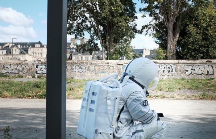 An astronaut lost in Perseigne