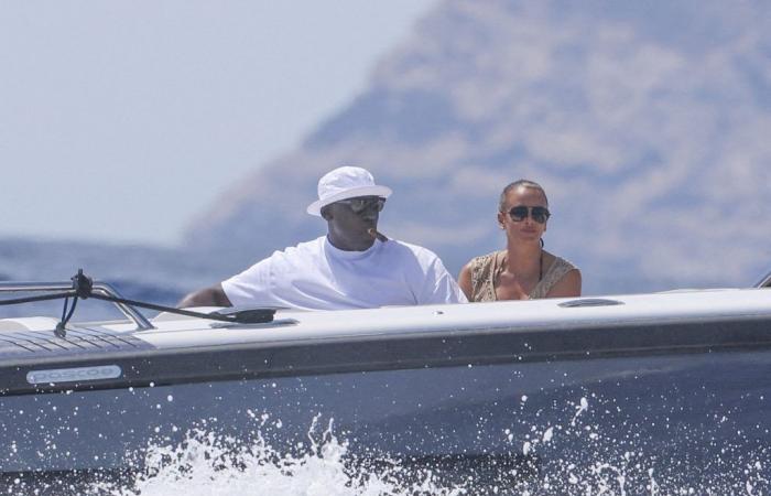 Yacht and cigar in Ibiza, Michael Jordan’s luxurious vacation