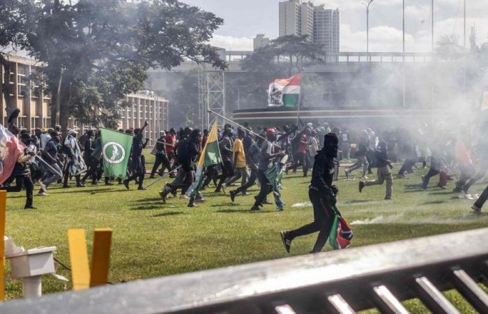 Protesters storm parliament grounds in Kenya
