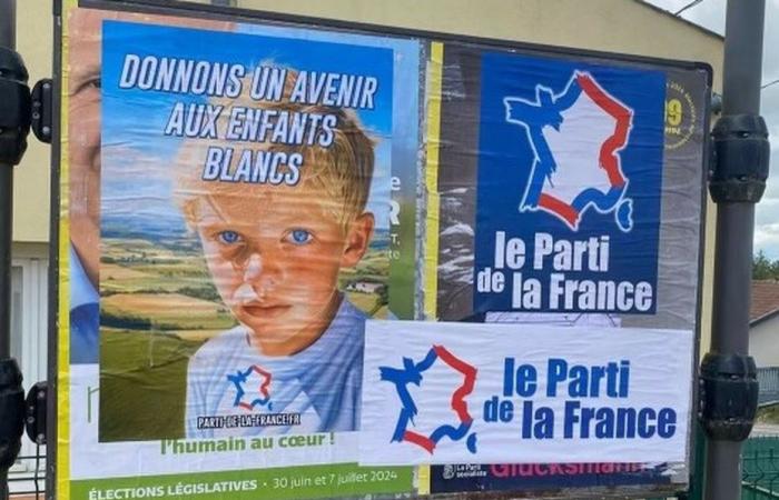 “Let’s give white children a future”, the controversial poster has been removed, the prosecutor opens an investigation