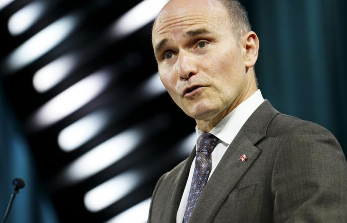 “Pierre Poilievre is 40 years ago,” says Minister Jean-Yves Duclos