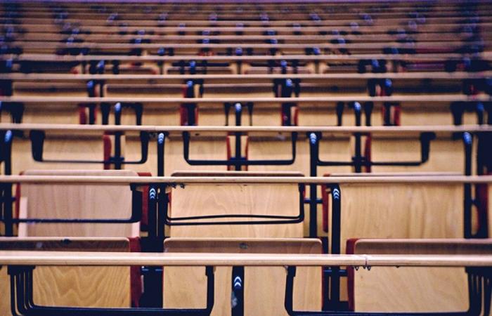 Dissatisfied, 94% of students boycott exams