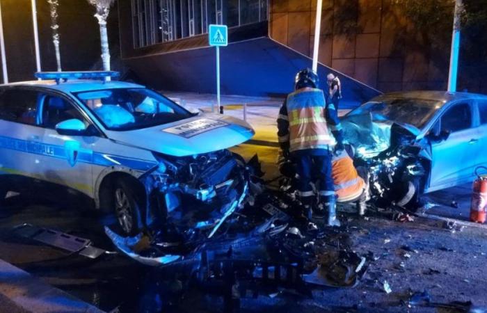 three police officers injured following a violent collision with a vehicle traveling at very high speed