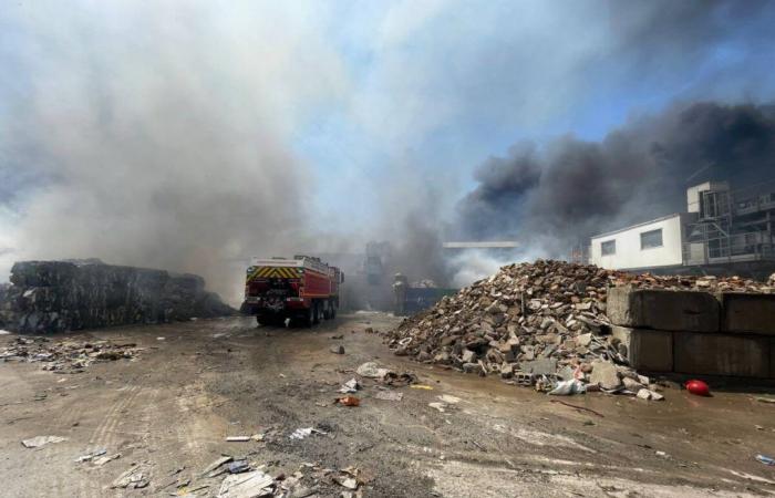 In Gardanne, images of the burning waste disposal site
