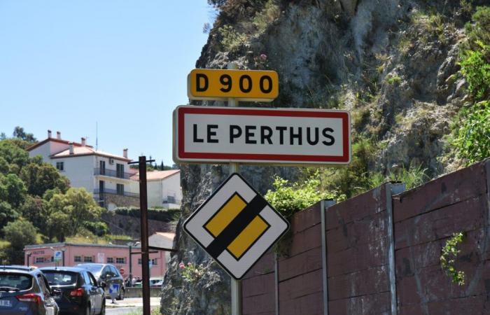 Traffic jams on the Perthus road, tourists arrive in the Pyrénées-Orientales