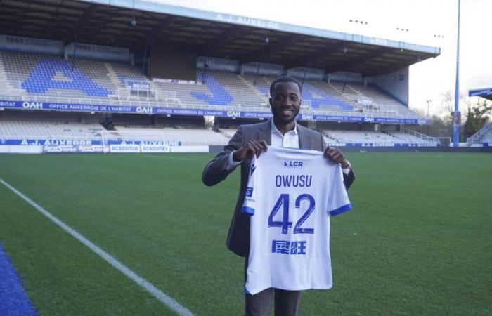 Owusu extends at Auxerre and will return to OL in Ligue 1