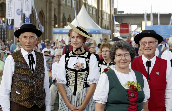 Federal Costume Festival opens in Zurich