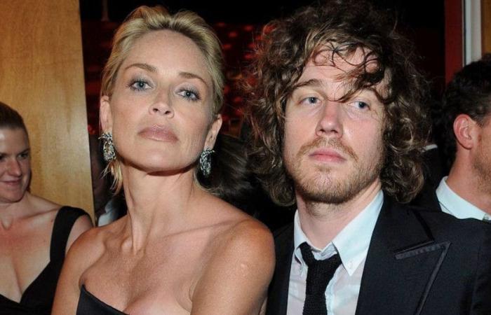 “It happened like that”: Julien Doré and Sharon Stone: a duo that makes sparks fly!