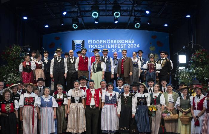 The Federal Festival of Traditional Costumes begins in Zurich