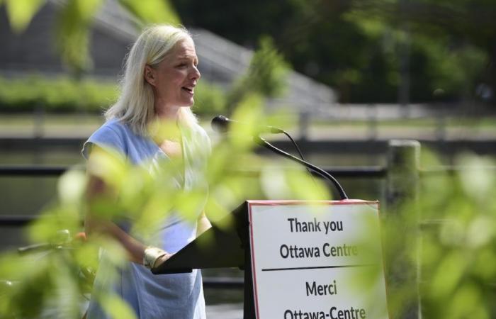 Former Liberal minister Catherine McKenna calls on Justin Trudeau to leave