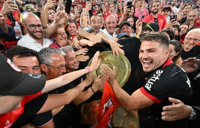 IN PICTURES. Stade Toulousain – Bordeaux Final: Antoine Dupont with his mother and his uncle, Romain Ntamack with his brother… The joy of the people of Toulouse