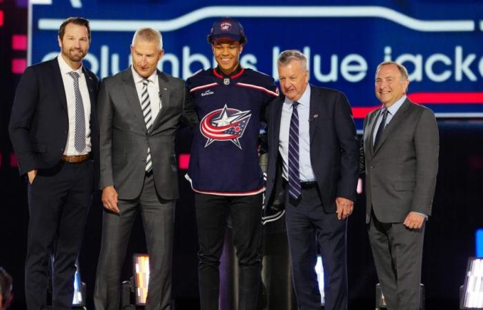 Columbus Blue Jackets select Cayden Lindstrom fourth overall