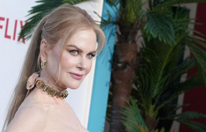 Nicole Kidman, 57, divine in a tight iridescent dress