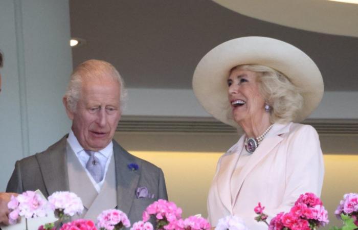 Camilla Parker Bowles: her very daring gesture towards Charles III on the Buckingham square
