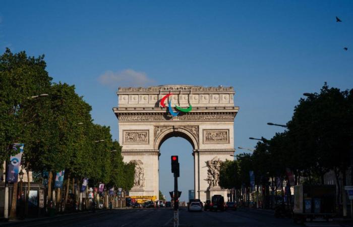The Paralympic Agitos adorn the Arc de Triomphe, a historic gesture and a reminder