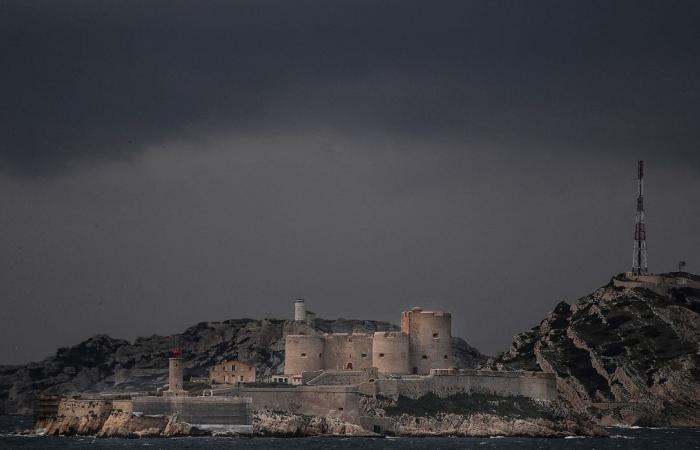 Discover the cell of the Count of Monte Cristo in Marseille