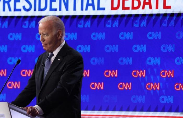 The American president does not reassure during the debate against his predecessor