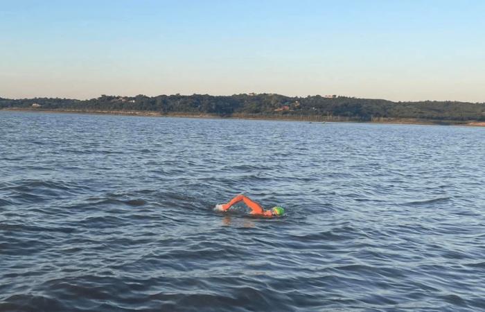 57-year-old man swims nearly 14 miles across Kansas Lake