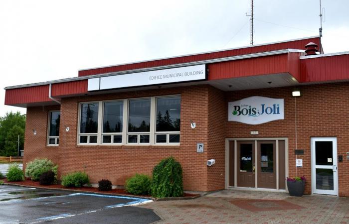 Two scenarios on the table for the future municipal building of Bois-Joli