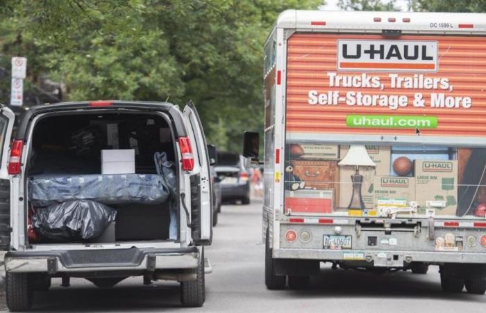 Far Fewer Quebecers Change Address on July 1, According to Movers