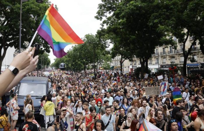 thousands of people gathered against transphobia
