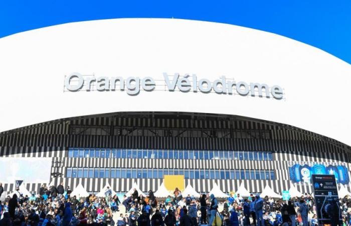 Fans go crazy for a subscription to the Vélodrome