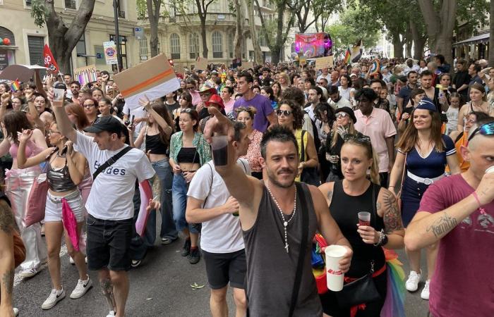 NÎMES Nearly 1,500 people for the Pride March