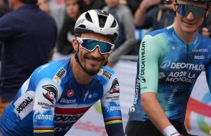Julian Alaphilippe, another nice move!
