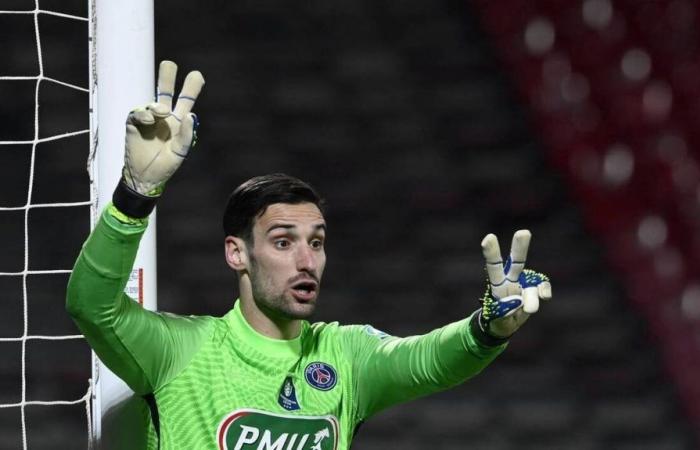 PSG transfer window. Sergio Rico, the goalkeeper victim of a fall from horseback, will not be retained by Paris