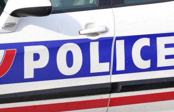 Grenoble. A young man injured by a stab wound to the face
