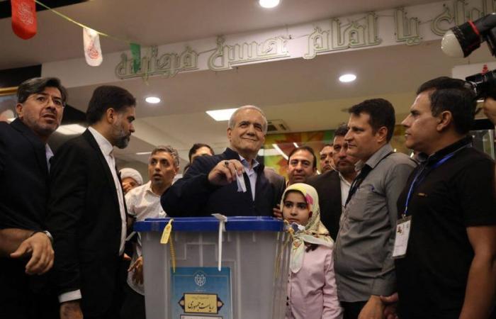 the reformer Pezeshkian and the ultraconservative Jalili will face each other in the second round – Libération