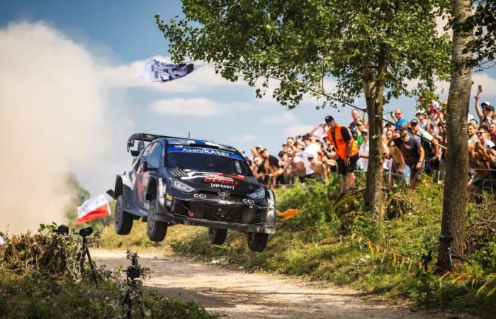 Rovanperä and Evans separated by a tenth after a fast morning in Poland