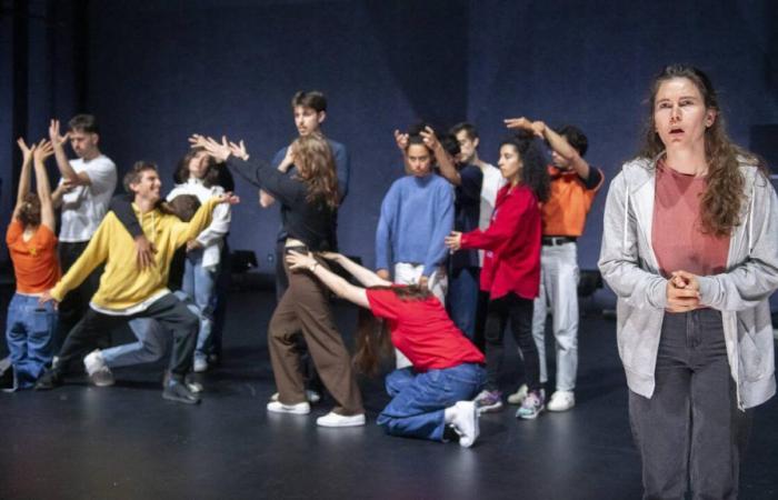 In the footsteps of the young actors from the Manufacture, launched on the road to the Avignon Festival