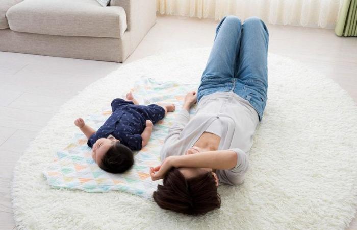 Japanese mothers feel more isolated than men in raising children