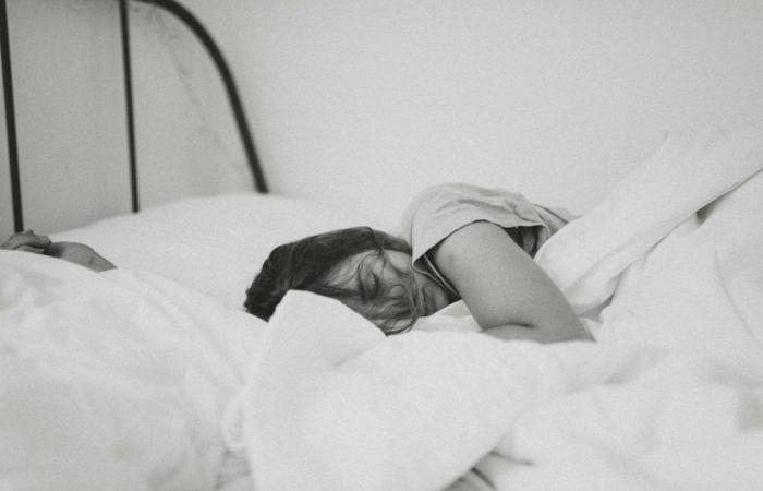 This is the side you should sleep on, according to a cardiologist