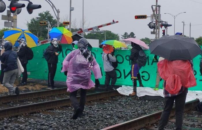 Saint-Bruno-de-Montarville | Pro-Palestinian protesters blocked a railway line