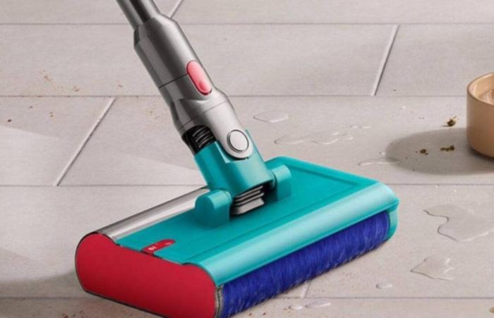 This is Dyson’s very first washing vacuum, and Internet users are already recommending it